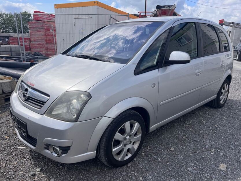 Opel Meriva 111.585 km 3.495 € Altensteig 72213