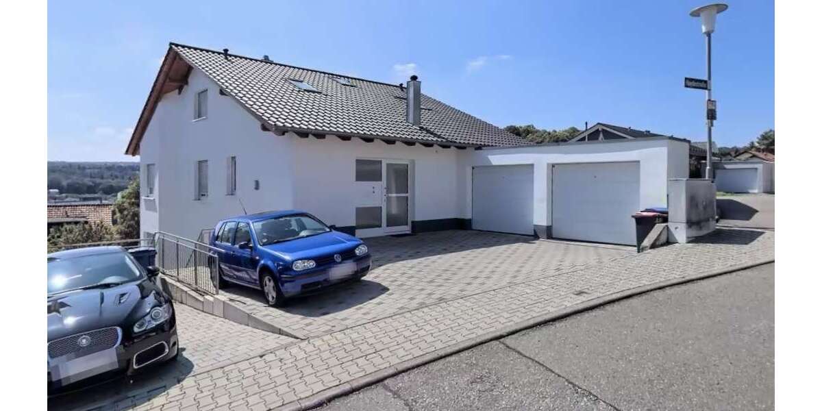 Etagenwohnung Pforzheim Eutingen - 4 Zimmer, 121 m&sup2;, 1.300&euro; | Angebot:24685852