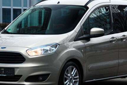 Ford Tourneo Courier 72.000 km 9.490 € Stuttgart 70567