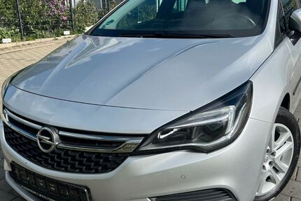 Opel Astra 135.000 km 8.980 € Holzgerlingen 71088