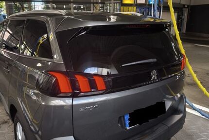 Peugeot 5008 122.000 km 15.400 &euro; Zuffenhausen 70435