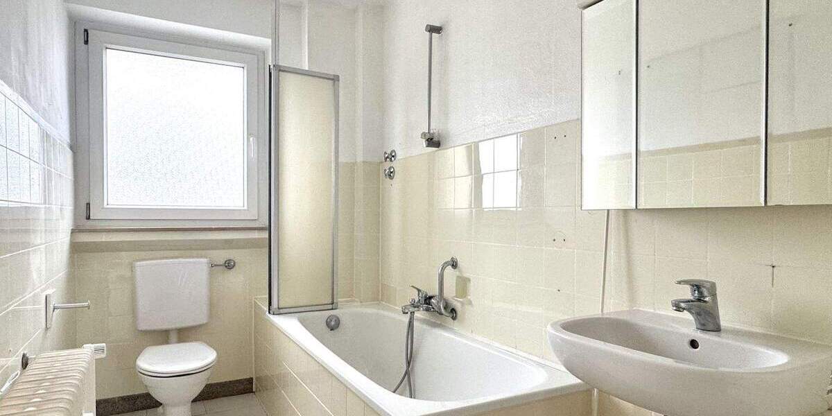 Etagenwohnung Sindelfingen Ost - 2 Zimmer, 60 m&sup2;, 189.000&euro; | Angebot:25043333