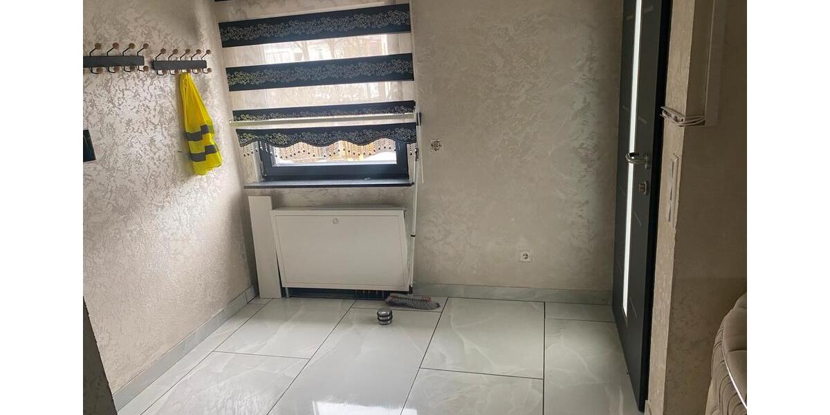 Einfamilienhaus Nürtingen - 225 Zimmer, 225 m&sup2;, 2.000&euro; | Angebot:26483462