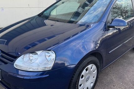 VW Golf 96.000 km 3.500 &euro; Sindelfingen/Stuttgart 71069