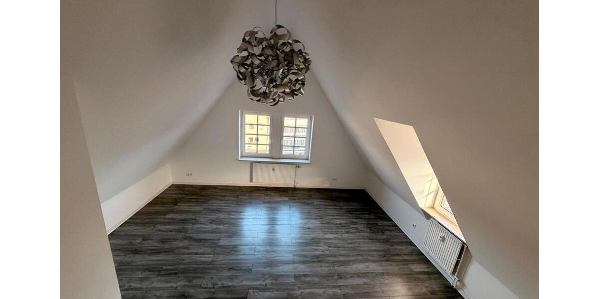 Dachgeschoßwohnung Leonberg - 1 Zimmer, 47 m&sup2;, 1.000&euro; | Angebot:27575539