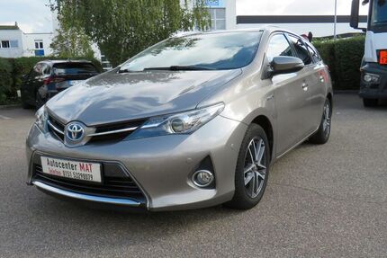 Toyota Auris 156.000 km 9.700 &euro; Fellbach 70736