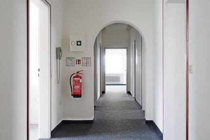 Gewerbeobjekt Tübingen Innenstadt - 7 Zimmer, 178 m&sup2;, 2.250&euro; | Angebot:26617670