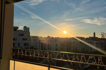 Helle möblierte 1,5-Zimmer-Wohnung mit Balkon, Stellplatz 1 zimmer