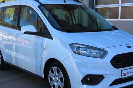 Ford Tourneo Courier 65.000 km 11.990 &euro; Stuttgart 70329