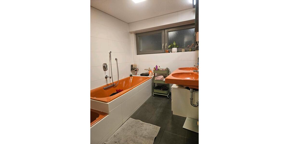 Erdgeschoßwohnung Reutlingen Altenburg - 2.5 Zimmer, 70 m&sup2;, 1.200&euro; | Angebot:27606360