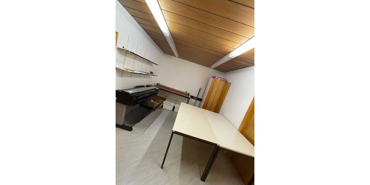 Funktionale Büro- oder Praxisfläche in Nürtingen - Gewerbeobjekt Nürtingen Neckarhausen | Angebot:27608203