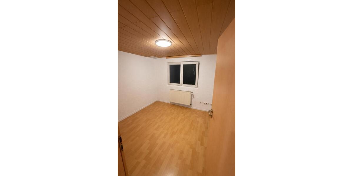 Etagenwohnung Böblingen Dagersheim - 4 Zimmer, 75 m&sup2;, 1.350&euro; | Angebot:26112371