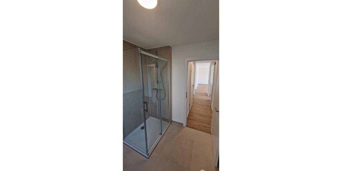 Hochparterre Metzingen - 3 Zimmer, 78 m&sup2;, 1.300&euro; | Angebot:25844597