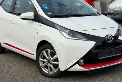 Toyota Aygo (X) 110.700 km 6.700 &euro; Illingen 75428