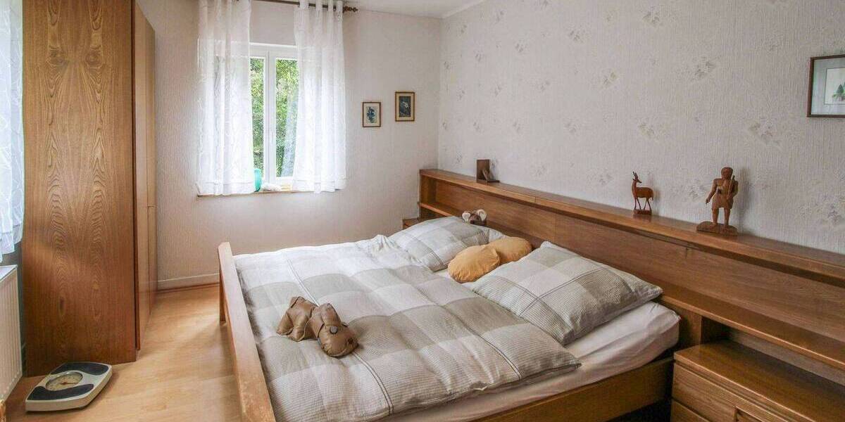 Einfamilienhaus Calw - 7 Zimmer, 329.000&euro; | Angebot:25985072