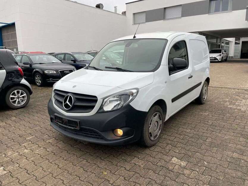 Mercedes-Benz Citan 123.027 km 10.995 € Stuttgart 70597