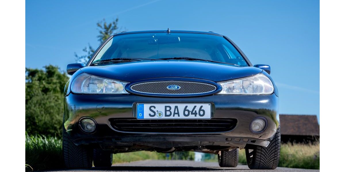 Ford Mondeo 284.000 km 2.500 &euro; Stuttgart 70376
