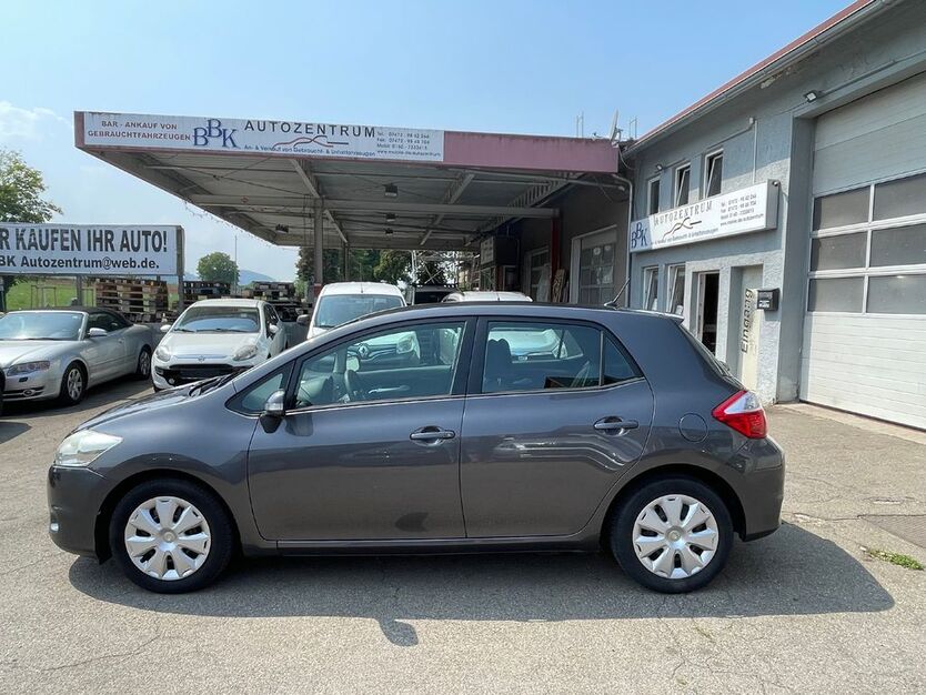 Toyota Auris 146.350 km 6.990 € Tübingen-Bühl 72072