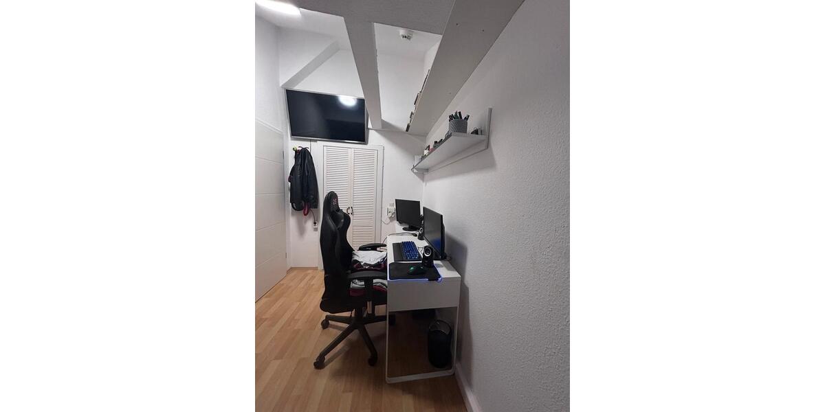 Dachgeschoßwohnung Pforzheim - 3 Zimmer, 63 m&sup2;, 750&euro; | Angebot:27576400