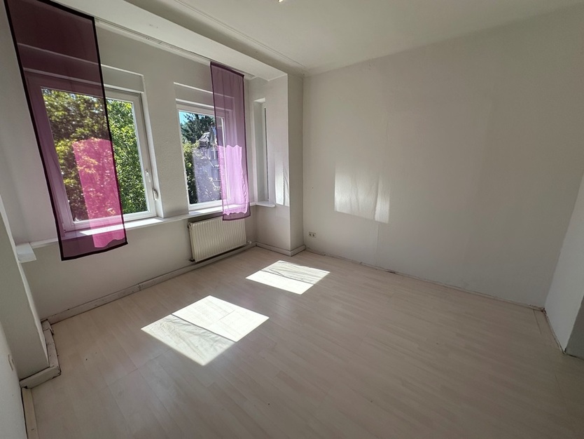 Helle 2,5-Zi.-Altbau-ETW in zentraler Lage von S-Süd (Heslach)