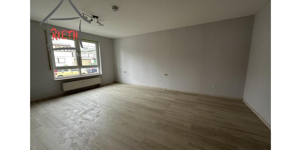 Erdgeschoßwohnung Ludwigsburg Eglosheim - 5 Zimmer, 145 m&sup2;, 1.650&euro; | Angebot:23820195