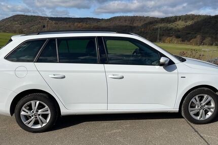 Skoda Fabia 64.400 km 12.900 &euro; Tübingen 72072