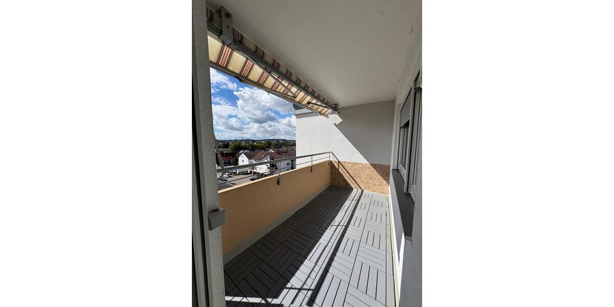 Etagenwohnung Böblingen Dagersheim - 3 Zimmer, 90 m&sup2;, 1.200&euro; | Angebot:27583874