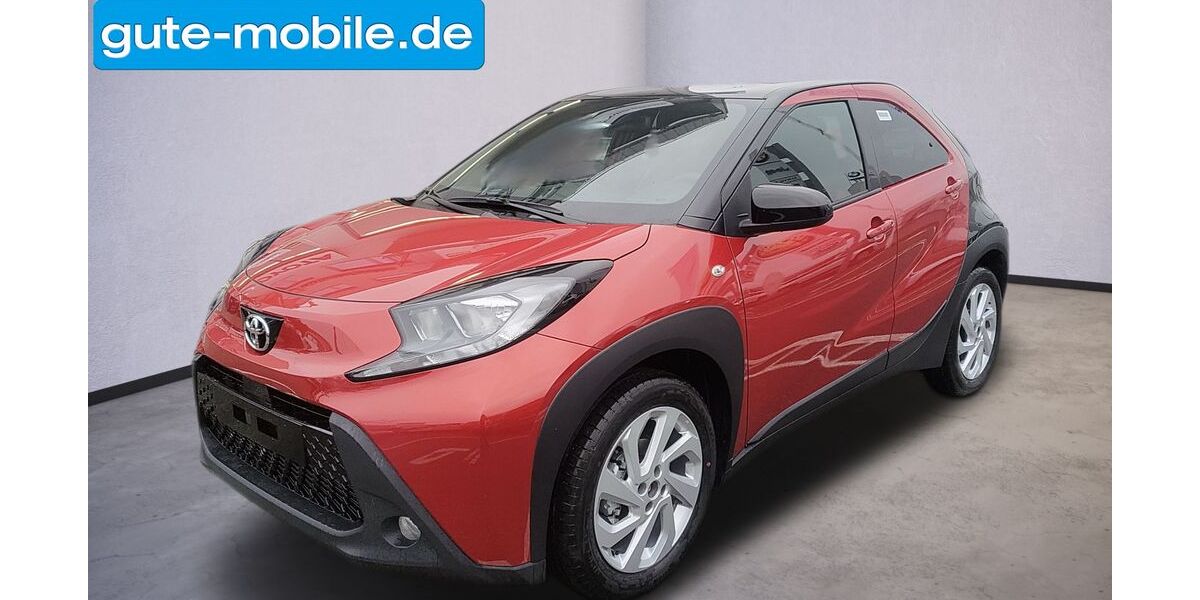 Toyota Aygo (X) 17.300 km 13.700 &euro; Leonberg 71229