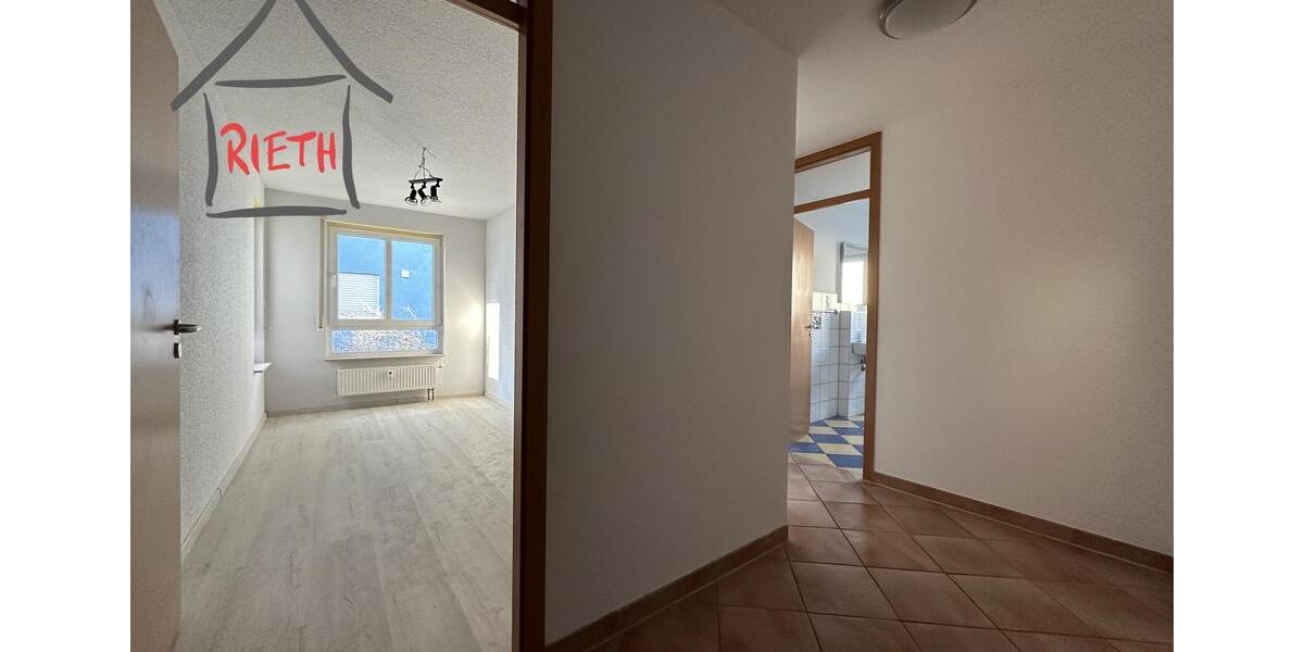 Erdgeschoßwohnung Ludwigsburg Eglosheim - 5 Zimmer, 145 m&sup2;, 1.650&euro; | Angebot:23820195