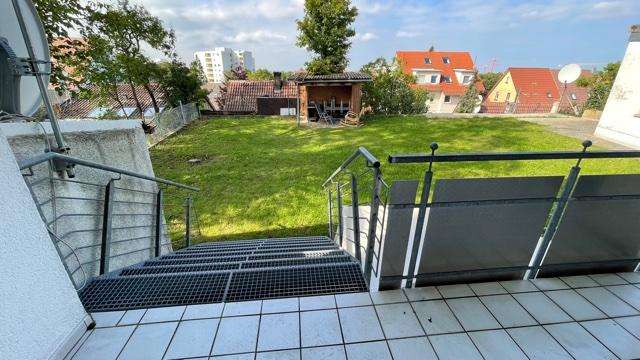 Etagenwohnung Böblingen - 3 Zimmer, 103 m&sup2;, 2.300&euro; | Angebot:26469846