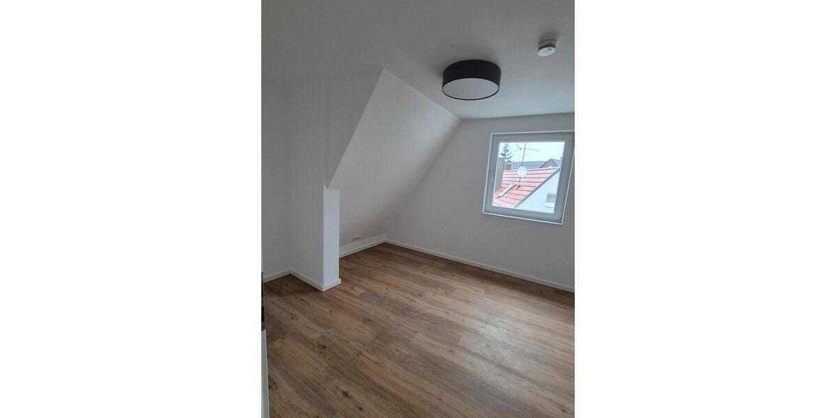 Maisonettenwohnung Gärtringen - 3 Zimmer, 92 m&sup2;, 1.472&euro; | Angebot:26403114