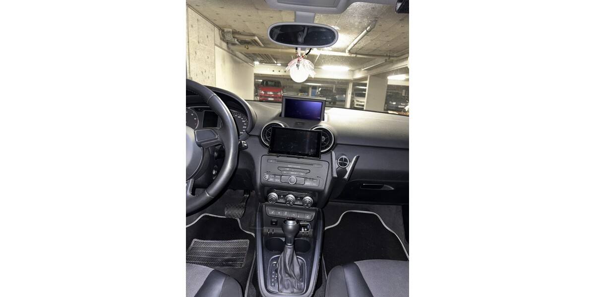 Audi audi a1 83.763 km 15.000 &euro; Stuttgart 70173