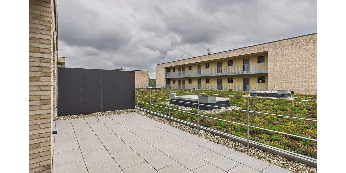 Etagenwohnung Sindelfingen Ost - 2 Zimmer, 71 m&sup2;, 1.330&euro; | Angebot:23222152