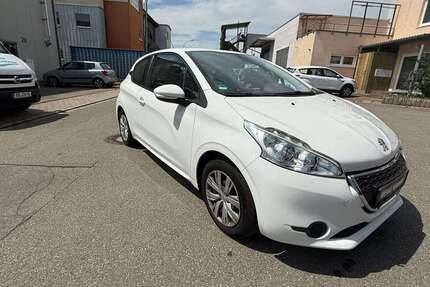 Peugeot 208 118.500 km 4.699 € Renningen 71272