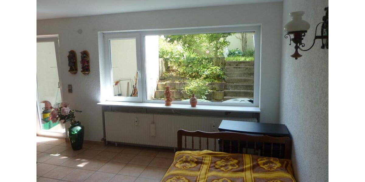 Reihenhaus Leonberg - 6 Zimmer, 156 m&sup2;, 2.000&euro; | Angebot:27617781