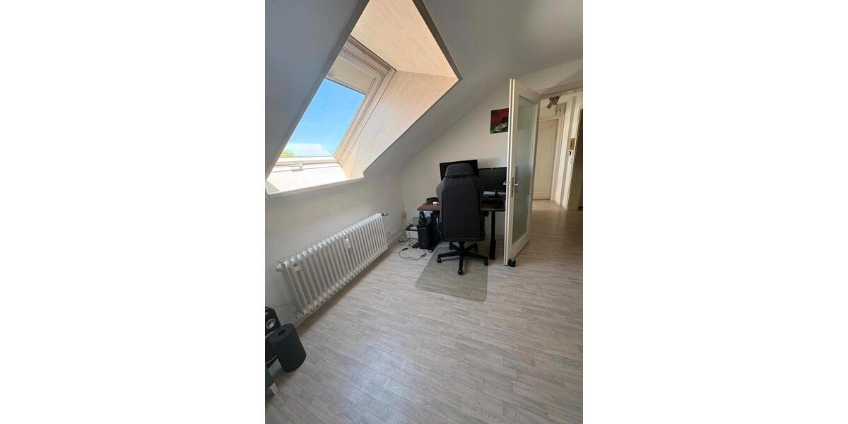 Dachgeschoßwohnung Stuttgart Feuerbach - 2.5 Zimmer, 35 m&sup2;, 161.000&euro; | Angebot:27111038