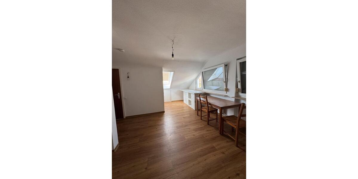Dachgeschoßwohnung Stuttgart Feuerbach - 1 Zimmer, 29 m&sup2;, 1.000&euro; | Angebot:25881358