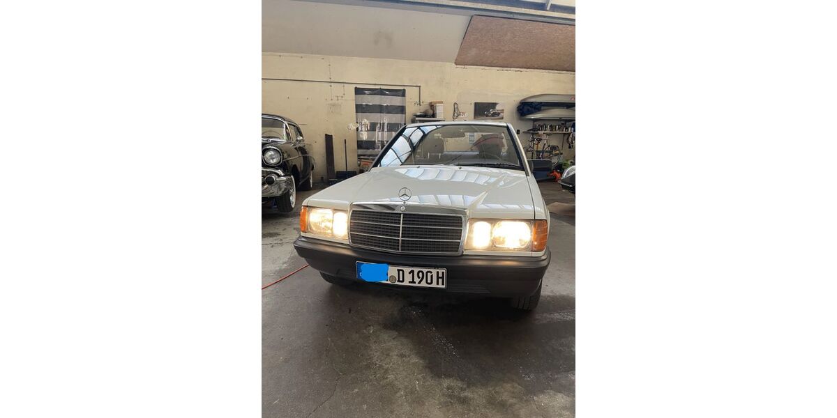 Mercedes-Benz 190 140.000 km 7.450 &euro; Reutlingen 72766