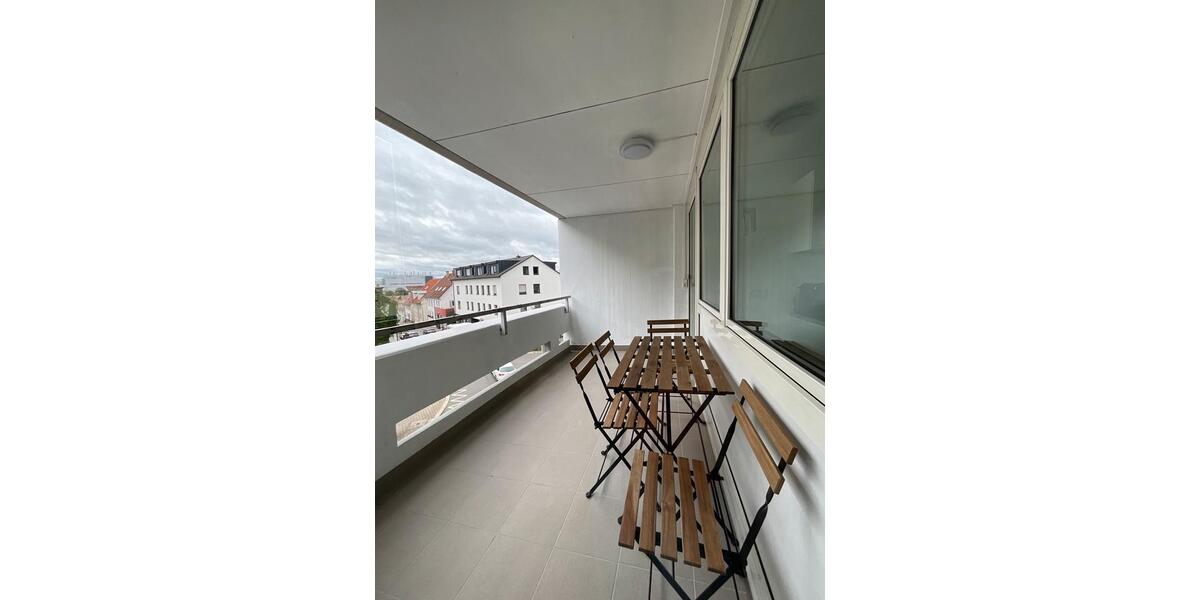 Etagenwohnung Sindelfingen - 4 Zimmer, 100 m&sup2;, 3.500&euro; | Angebot:25570940