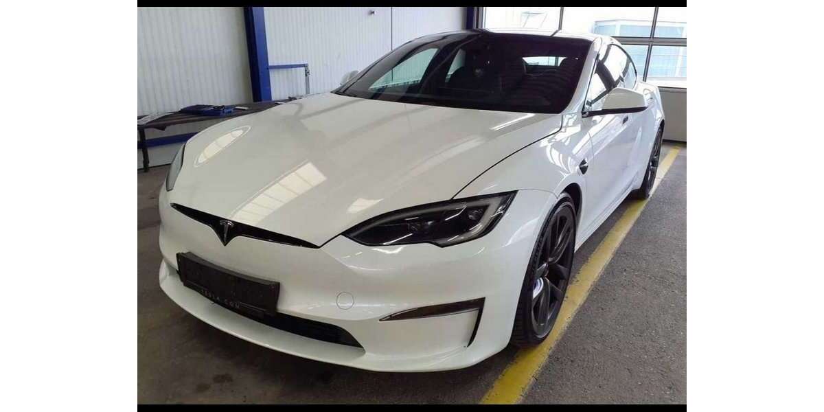 Tesla Model S 42.309 km 30.000 &euro; Nufringen 71154