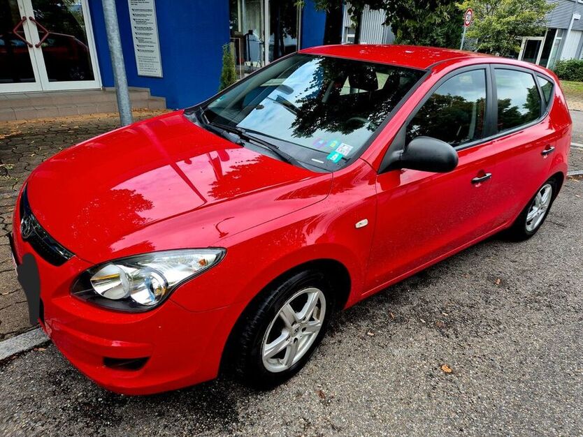 i30