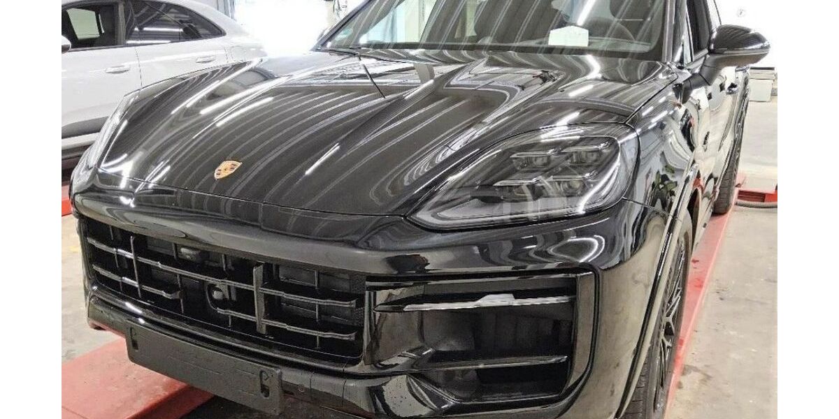 Porsche Cayenne 14.753 km 109.790 &euro; Stuttgart 70499