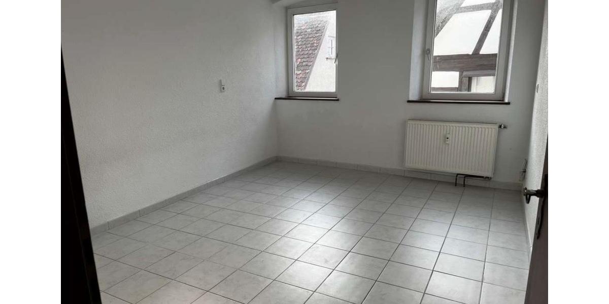 Etagenwohnung Vaihingen an der Enz - 4 Zimmer, 108 m&sup2;, 1.200&euro; | Angebot:25976204