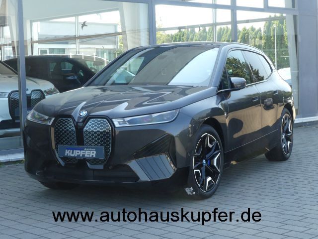 BMW iX 27.860 km 64.900 &euro; Vaihingen / Enz 71665