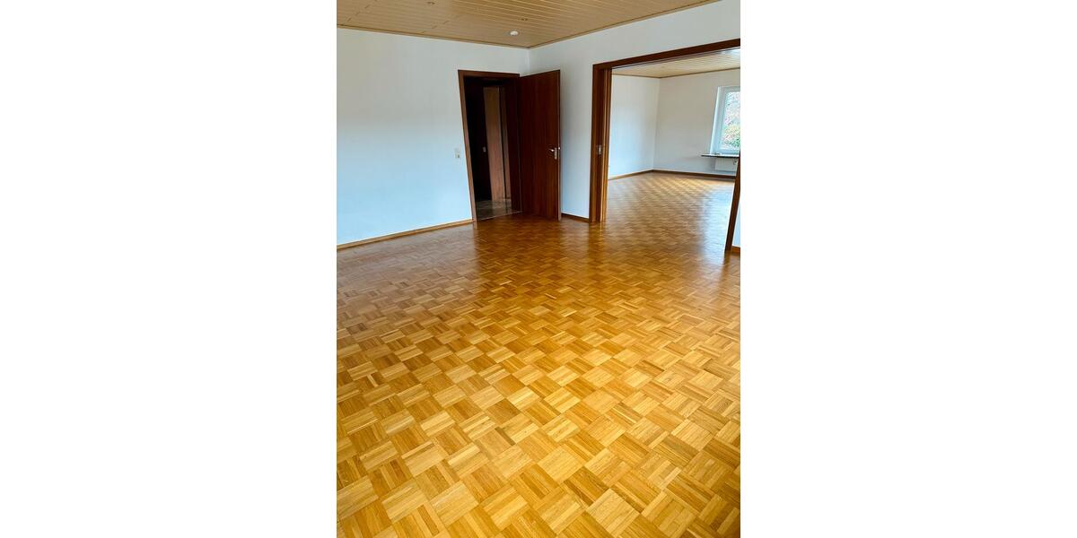 Erdgeschoßwohnung Calw - 4 Zimmer, 147 m&sup2;, 1.176&euro; | Angebot:26136041