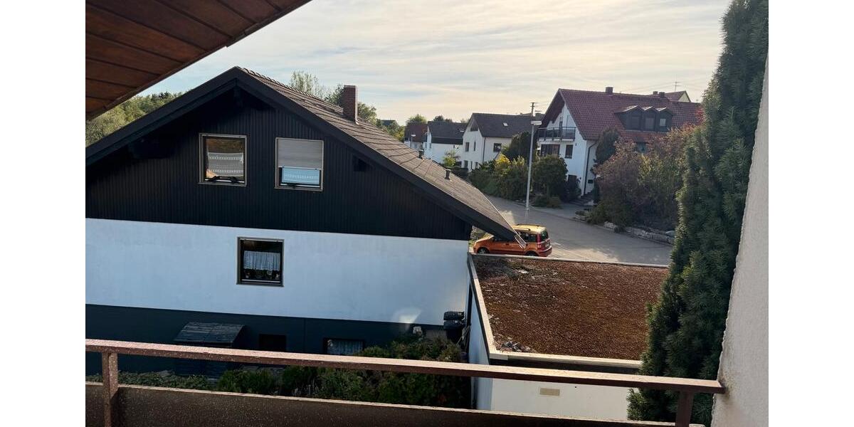 Dachgeschoßwohnung Dußlingen - 2.5 Zimmer, 80 m&sup2;, 1.000&euro; | Angebot:27592938