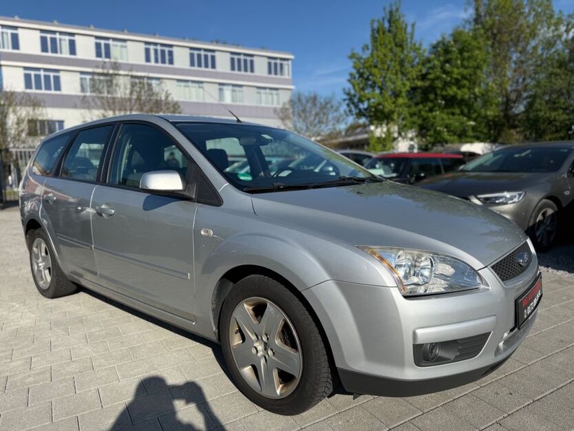 Ford Focus 186.926 km 750 € Fellbach 70736