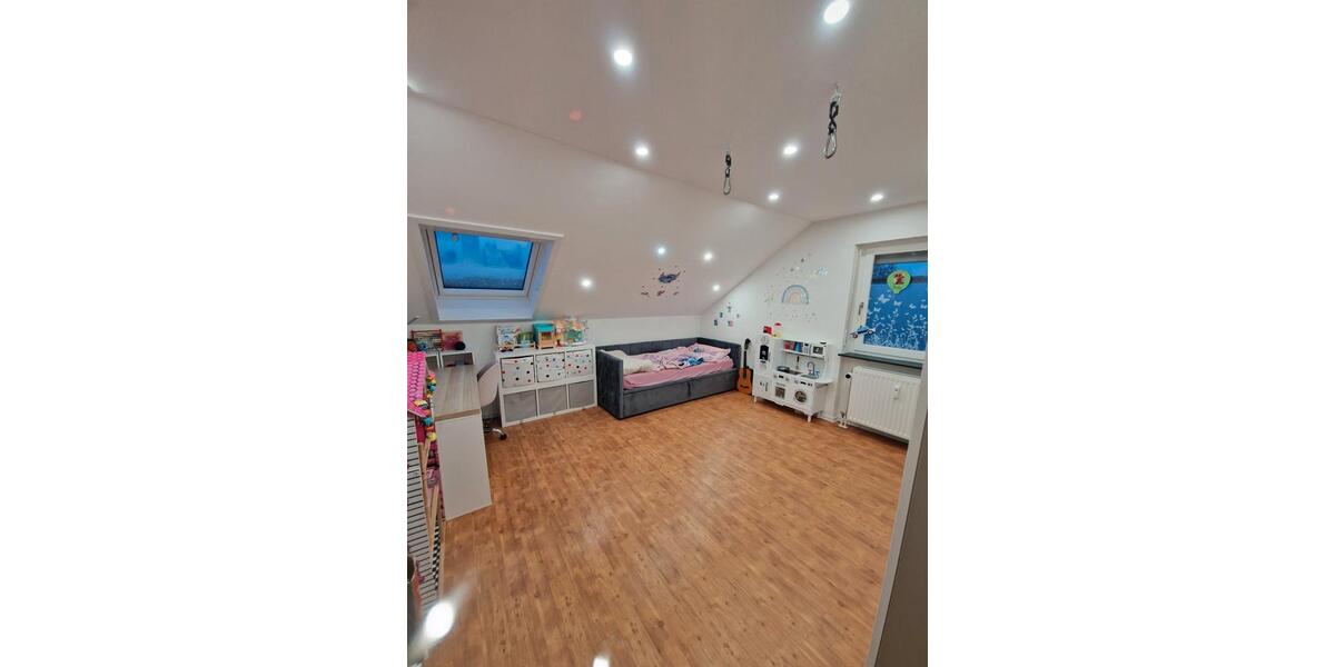 Dachgeschoßwohnung Tiefenbronn - 3 Zimmer, 75 m&sup2;, 269.000&euro; | Angebot:26032041