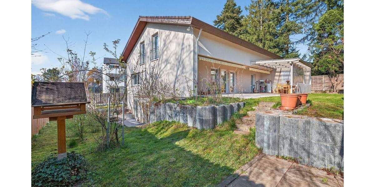 Mehrfamilienhaus, Wohnhaus Pforzheim Südoststadt - 8 Zimmer, 221 m&sup2;, 899.000&euro; | Angebot:25909413
