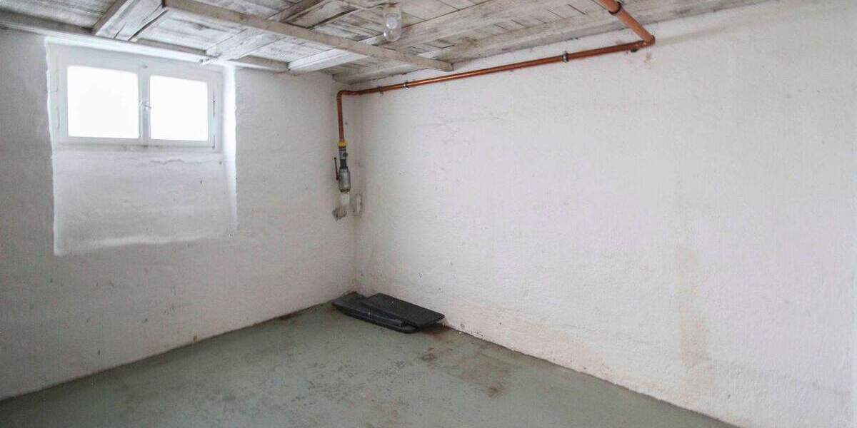 Mehrfamilienhaus, Wohnhaus Stuttgart Botnang - 9 Zimmer, 204 m&sup2;, 1.200.000&euro; | Angebot:24622147